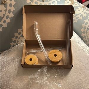 2 Bamboo Lids With Straw Hole & 2 Glass Straws Set meant for 16 Oz Beer Glasses